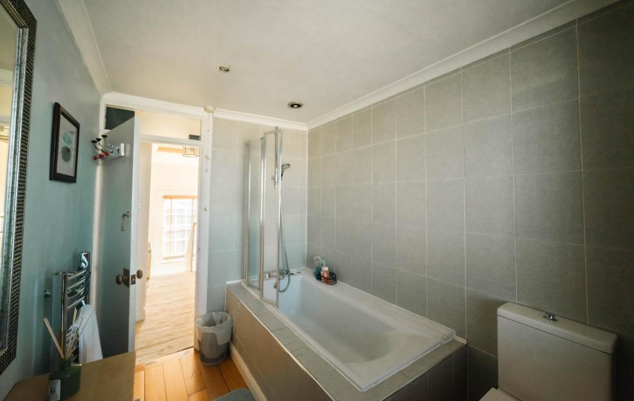 Stylish 2 Bedroom Flat In Camden Town Londra Exterior foto